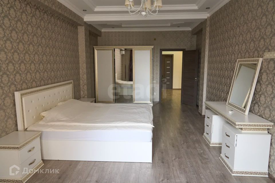 Продаётся 2-комнатная квартира, 95.8 м²