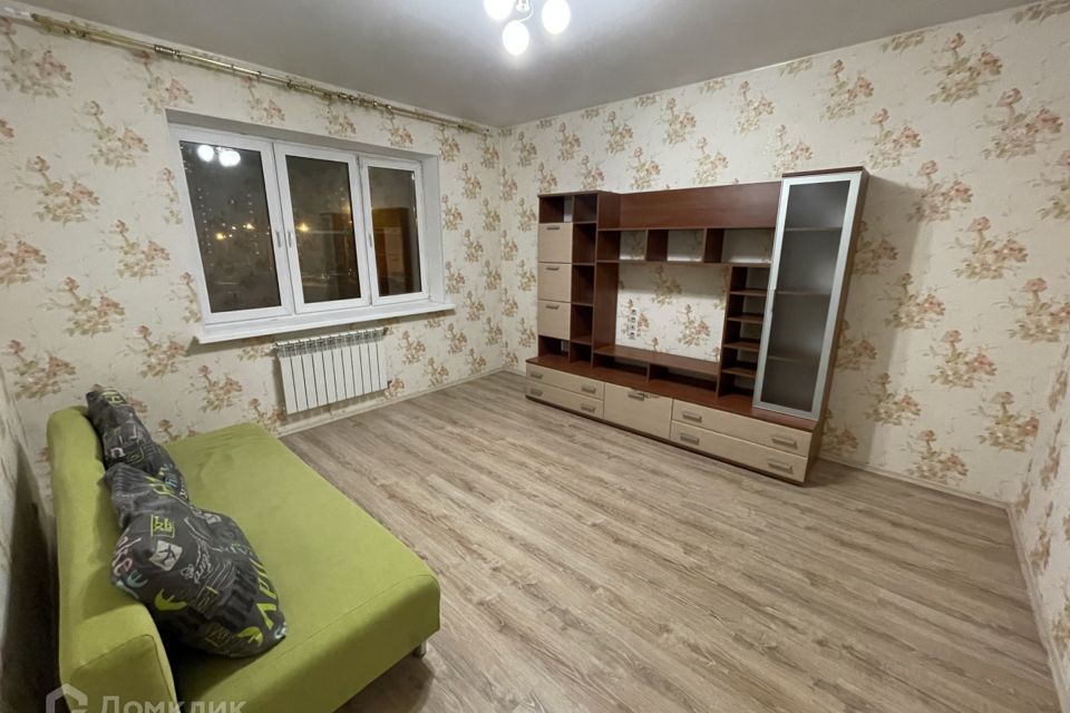 Продаётся 1-комнатная квартира, 43.8 м²