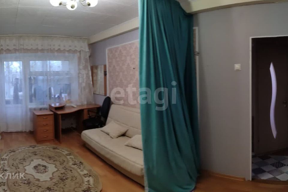 Продаётся 3-комнатная квартира, 48 м²