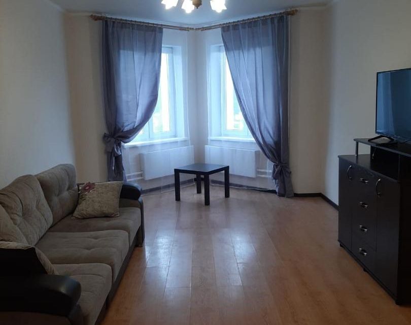 Сдаётся 2-комнатная квартира, 64 м²