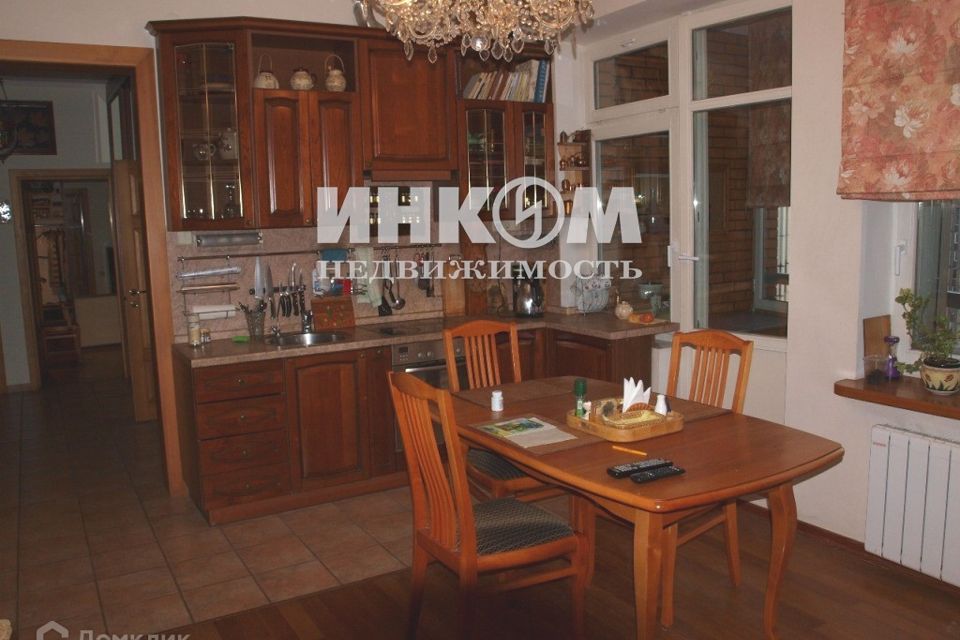 Сдаётся 2-комнатная квартира, 63 м²