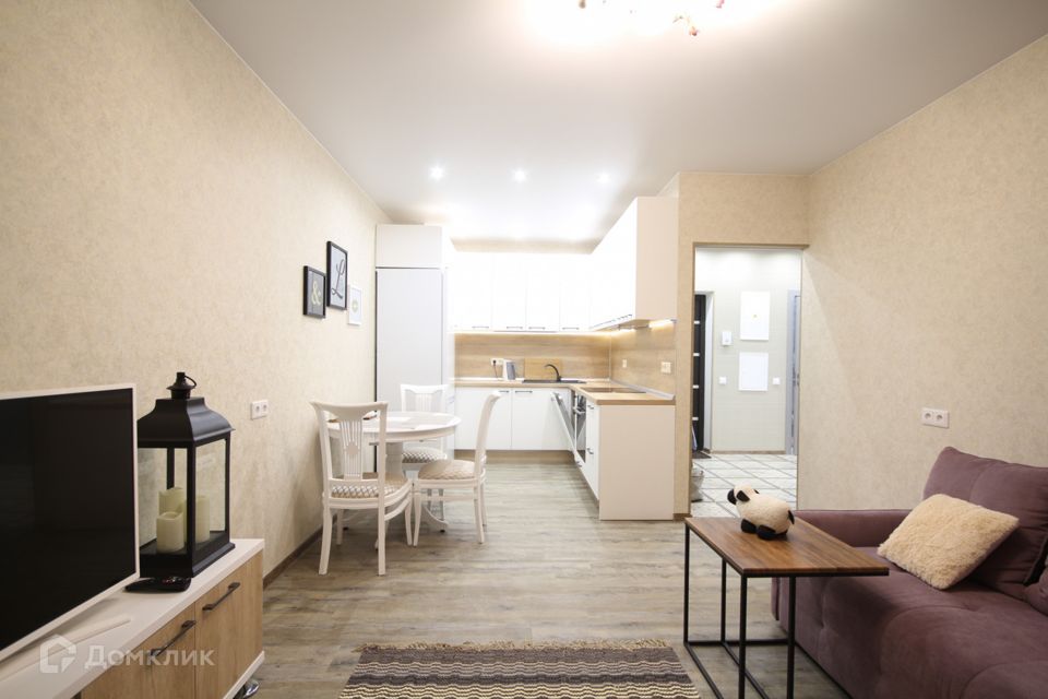 Сдаётся 2-комнатная квартира, 56 м²