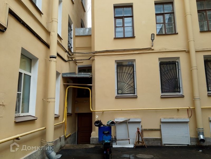 Продаётся 2 комнаты в 5-комн. квартире, 83 м²