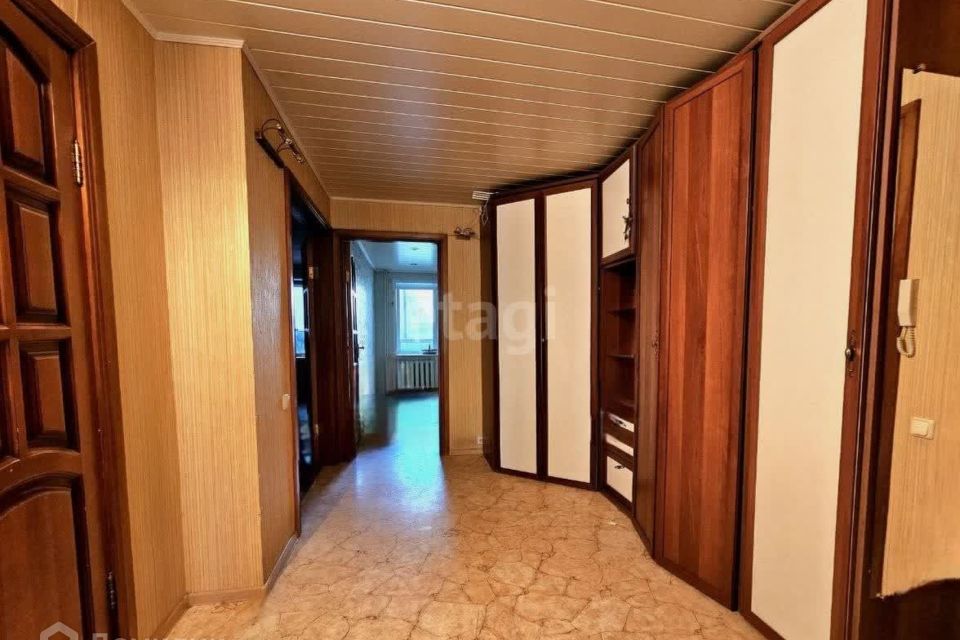 Продаётся 4-комнатная квартира, 81.7 м²