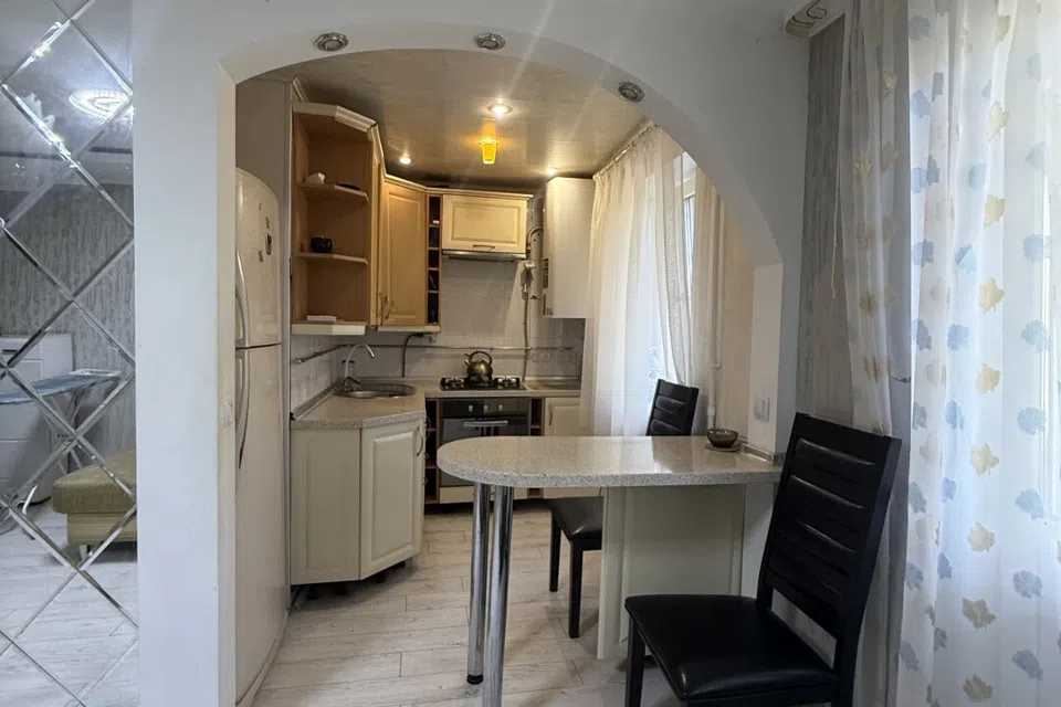 Продаётся 3-комнатная квартира, 55.4 м²