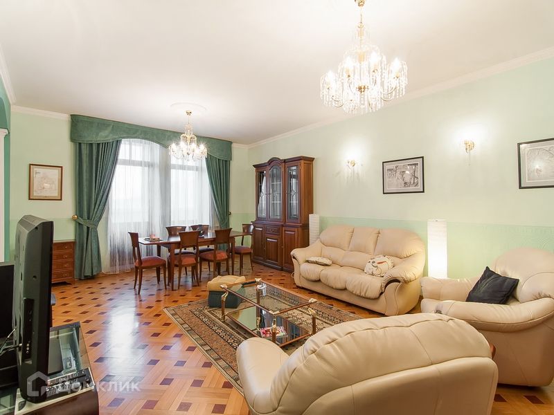 Сдаётся 3-комнатная квартира, 142 м²