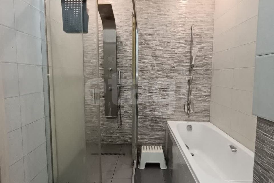 Сдаётся 2-комнатная квартира, 86.8 м²