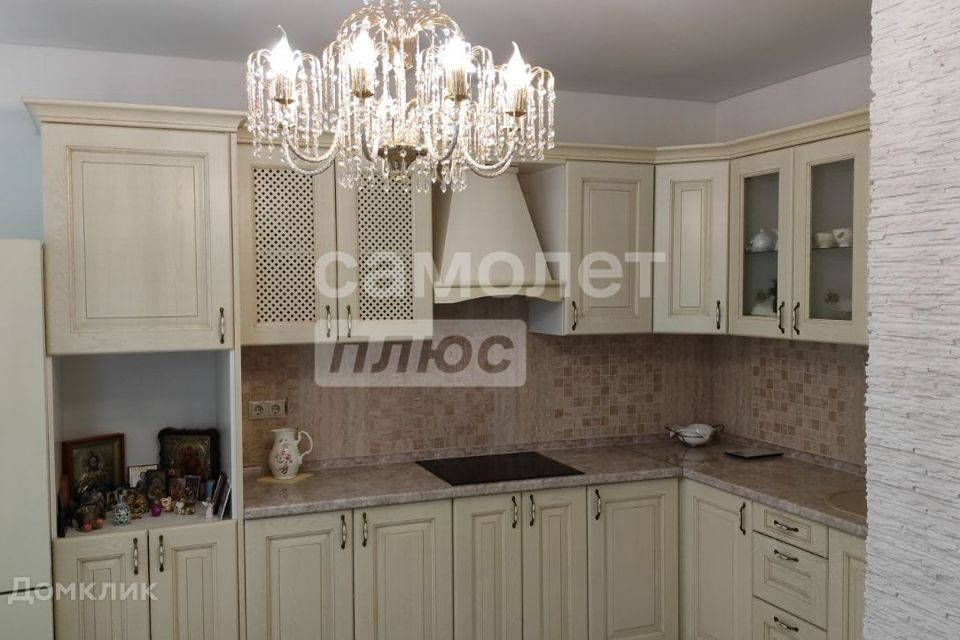 Продаётся 4-комнатная квартира, 87 м²