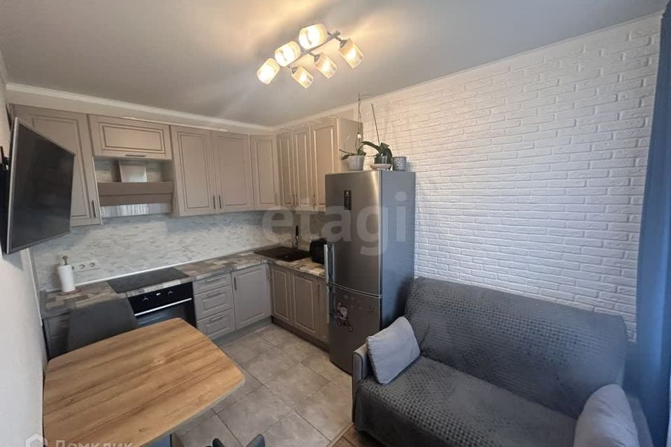 Продаётся 1-комнатная квартира, 38.3 м²