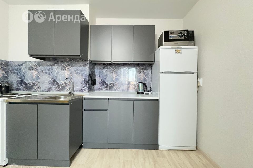 Сдаётся 1-комнатная квартира, 42 м²