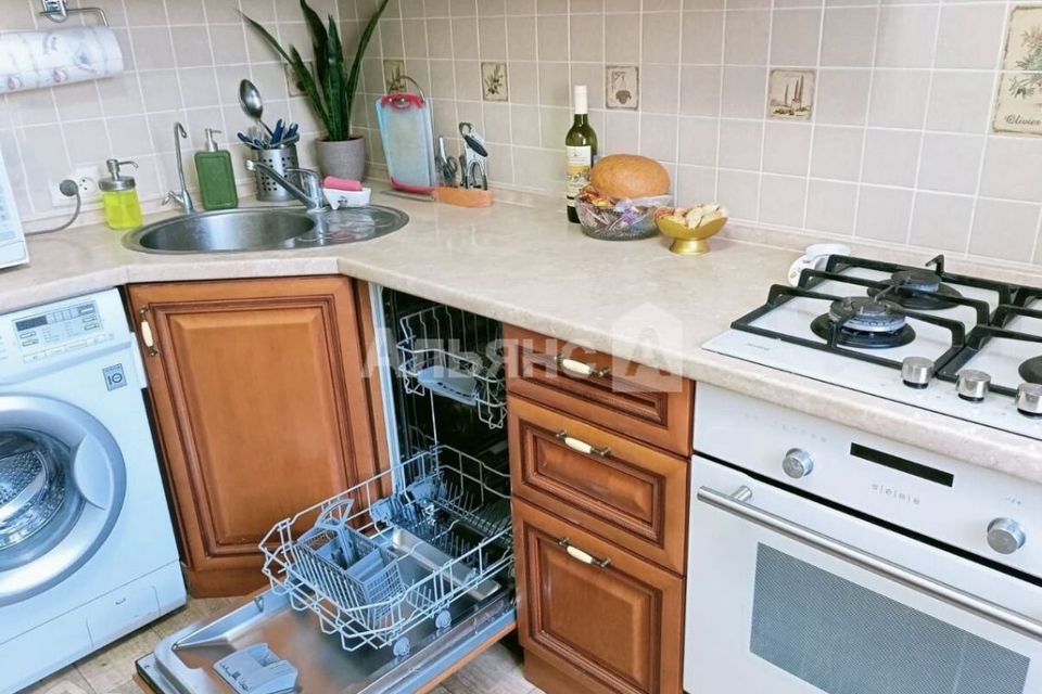 Продаётся 2-комнатная квартира, 53.6 м²