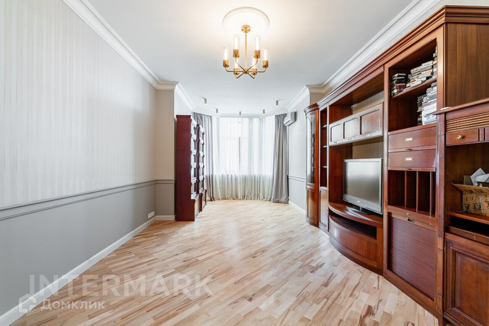 Сдаётся 4-комнатная квартира, 120 м²