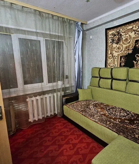 Продаётся 3-комнатная квартира, 40.7 м²