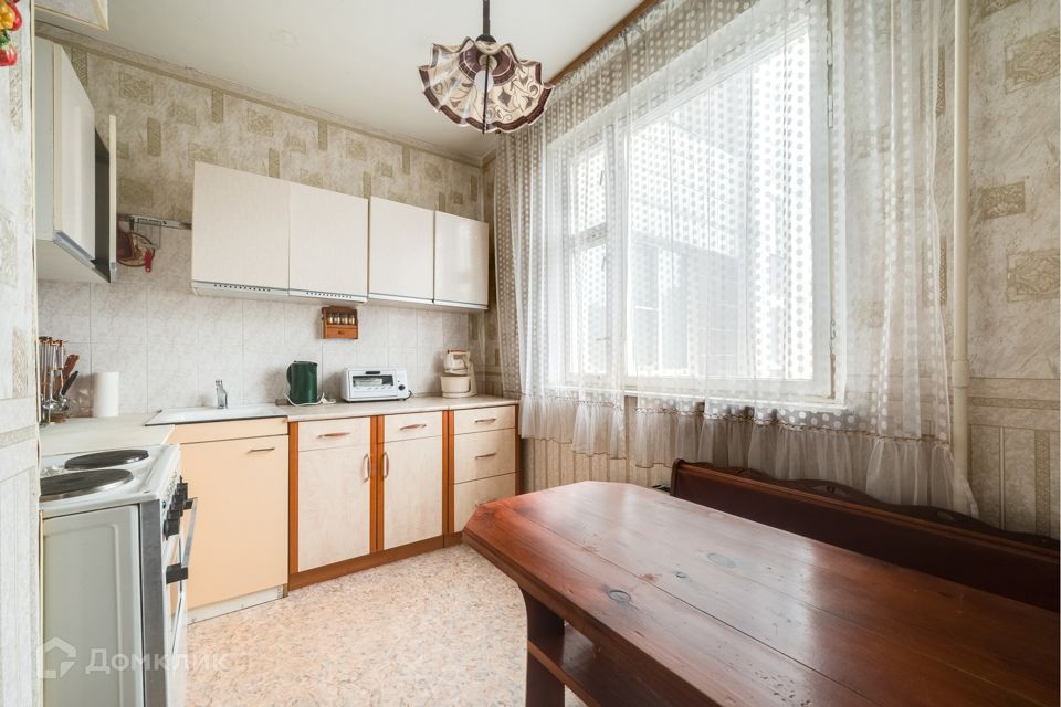 Продаётся 1-комнатная квартира, 37.4 м²