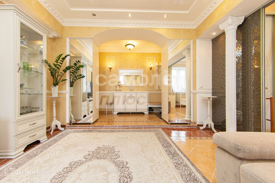 Продаётся 4-комнатная квартира, 87 м²