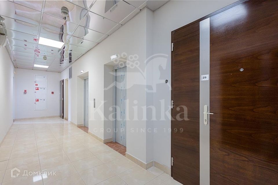 Продаётся 5-комнатная квартира, 386.8 м²