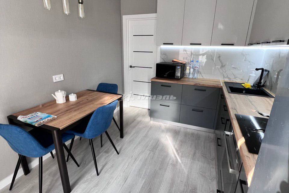 Продаётся 1-комнатная квартира, 41 м²