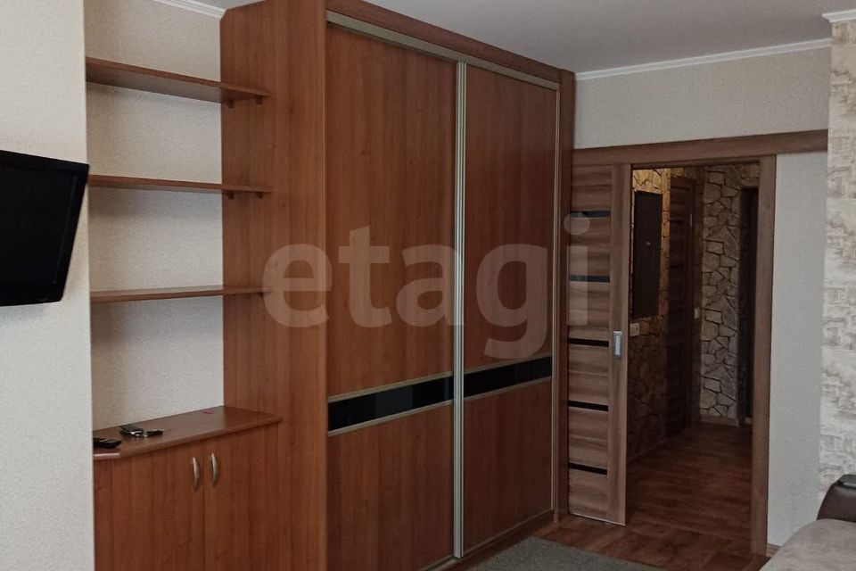 Продаётся 1-комнатная квартира, 42 м²