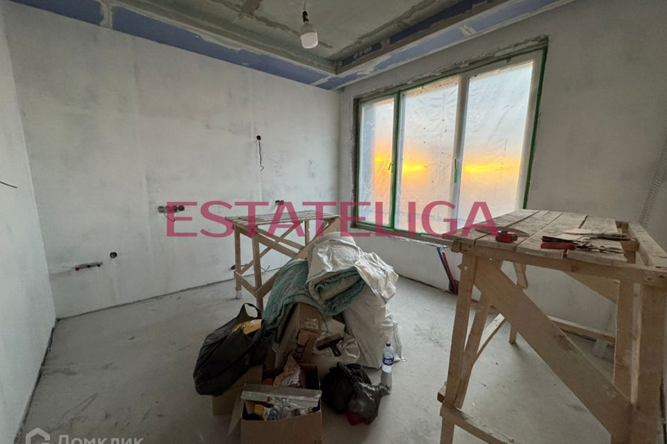 Продаётся 1-комнатная квартира, 43 м²