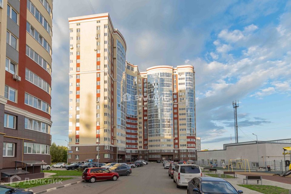 Продаётся 1-комнатная квартира, 52.4 м²