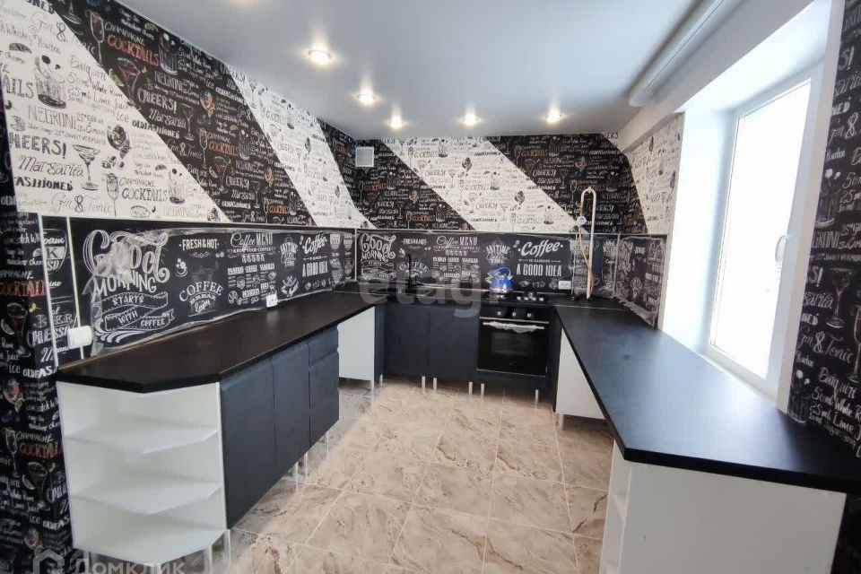 Продаётся 2-комнатная квартира, 61.9 м²