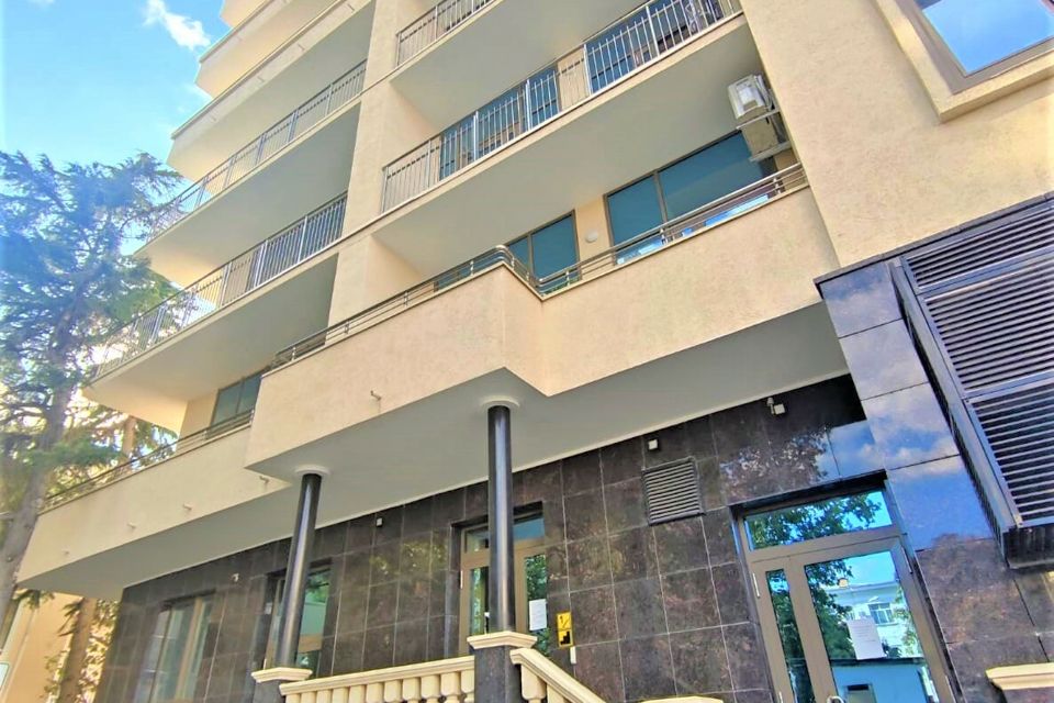 Продаётся 2-комнатная квартира, 56 м²