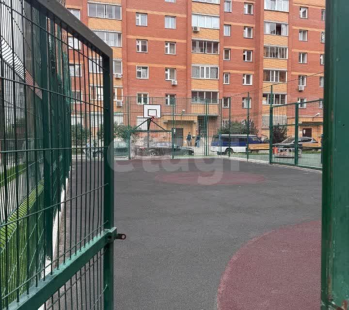 Сдаётся 2-комнатная квартира, 64 м²