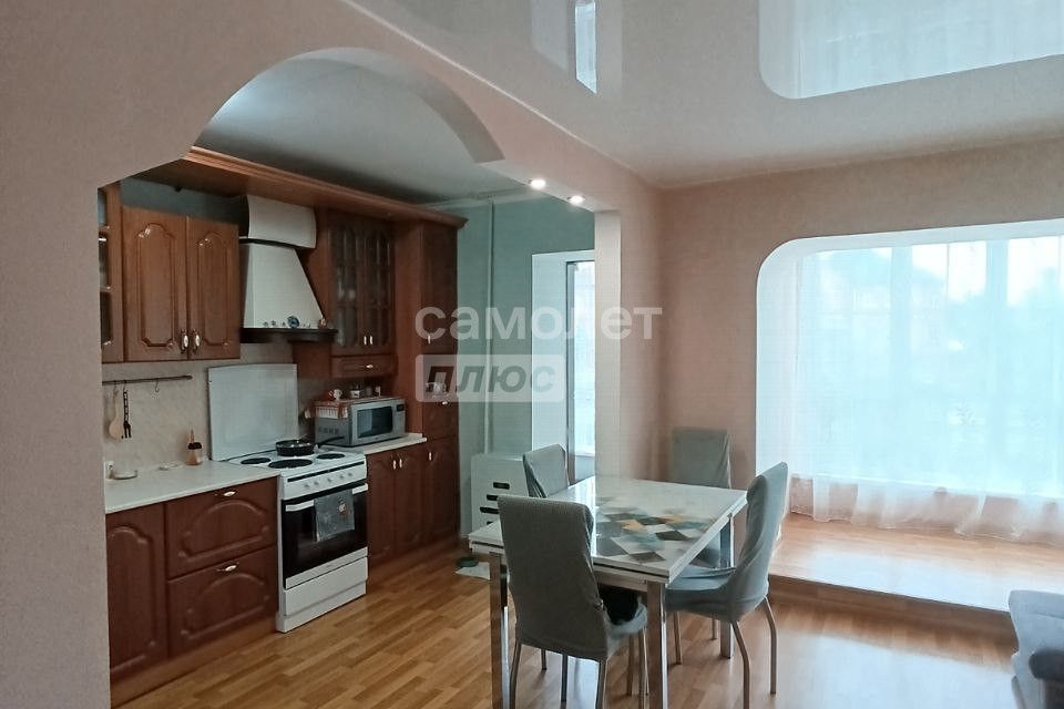 Продаётся 4-комнатная квартира, 75 м²