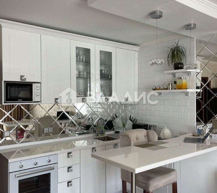 Продаётся 1-комнатная квартира, 52.4 м²