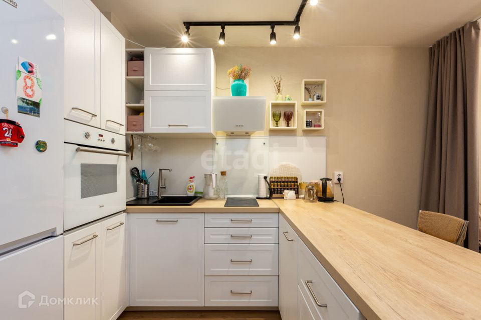 Продаётся 1-комнатная квартира, 46.4 м²