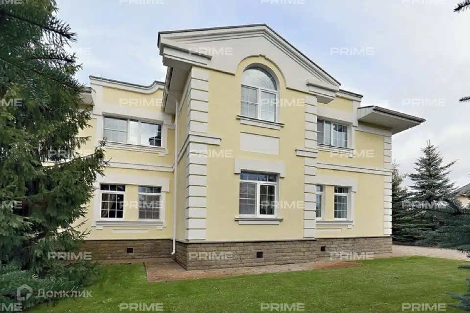 Продаётся 2-этажный дом, 810 м²