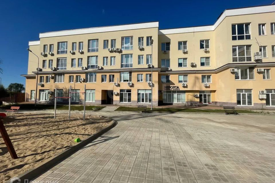 Продаётся 1-комнатная квартира, 66.2 м²
