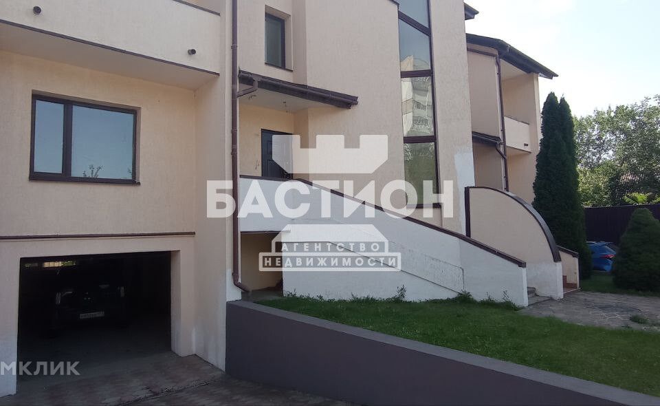 Продаётся таунхаус, 5-эт., 287 м²