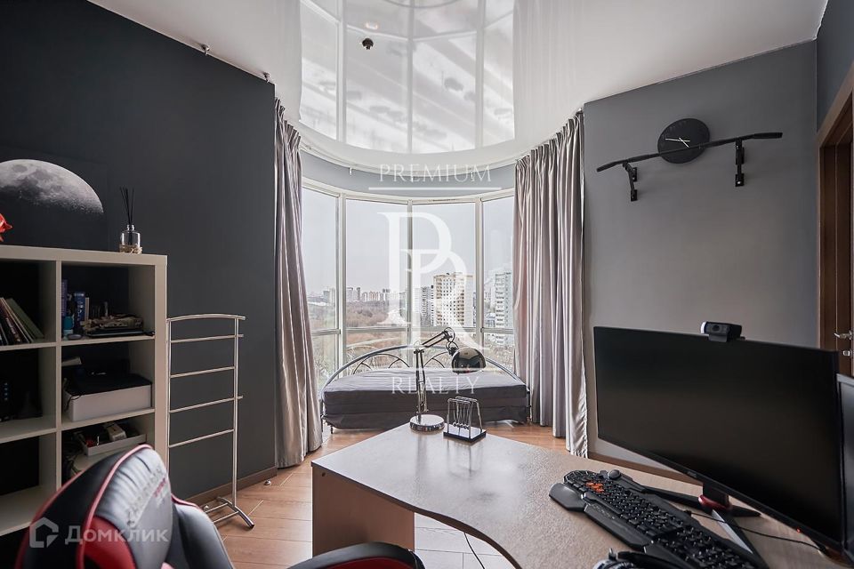 Продаётся 3-комнатная квартира, 101.1 м²