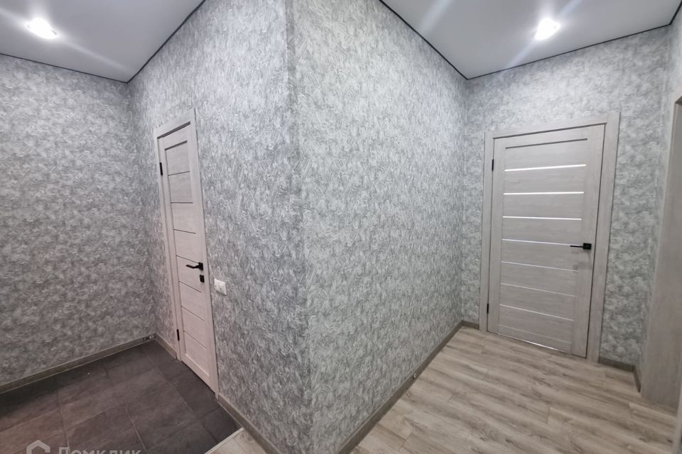 Продаётся 1-комнатная квартира, 42.7 м²