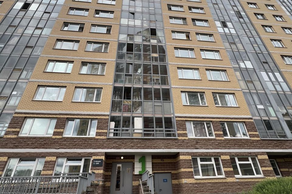 Продаётся 1-комнатная квартира, 35.8 м²