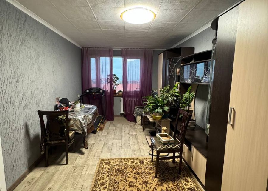 Продаётся 3-комнатная квартира, 61.9 м²