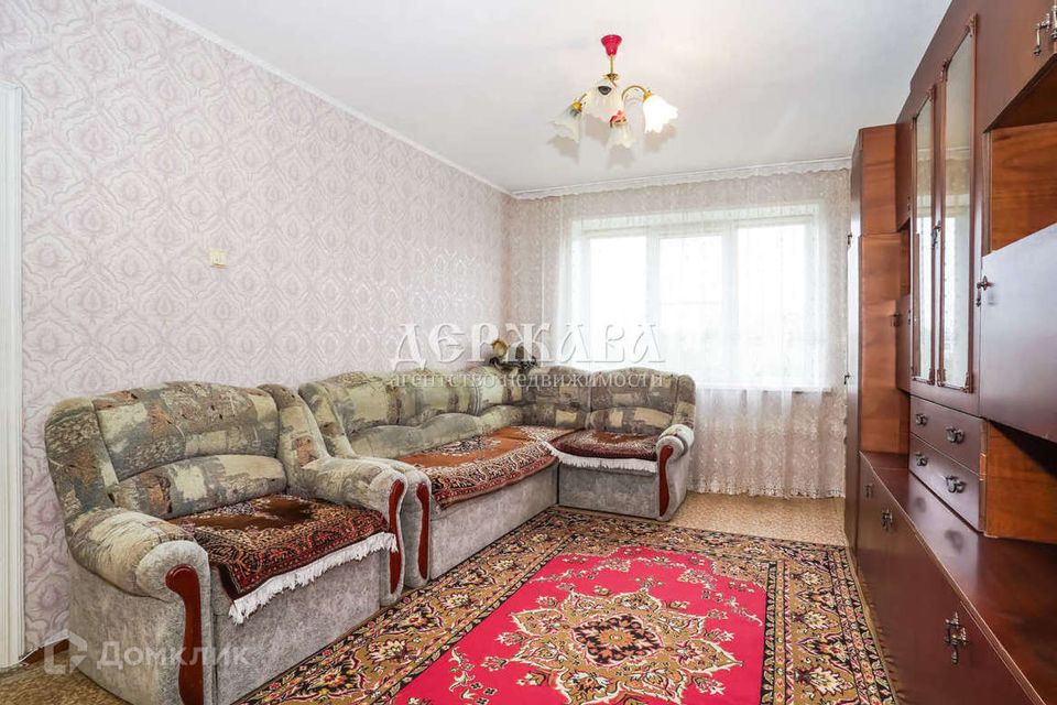Продаётся 4-комнатная квартира, 81.7 м²