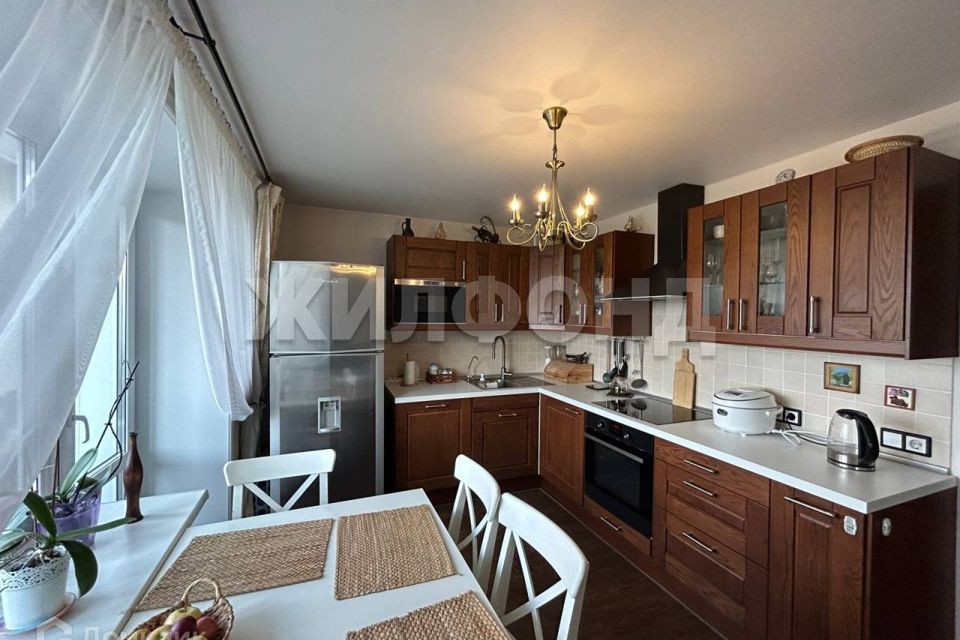 Продаётся 3-комнатная квартира, 101.1 м²