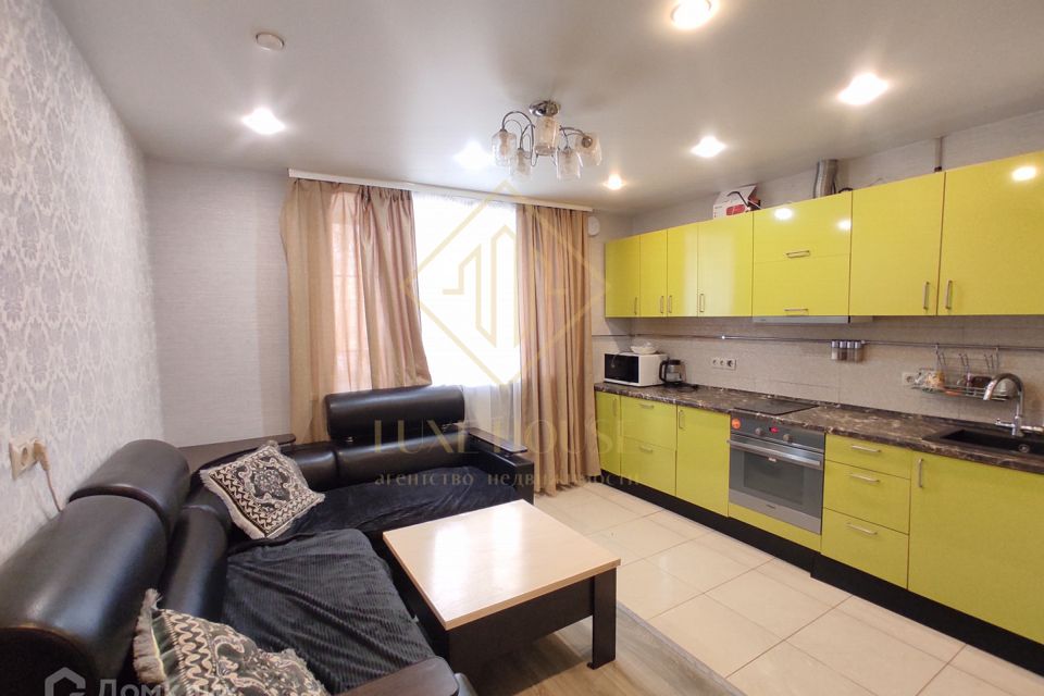Продаётся 3-комнатная квартира, 56.7 м²