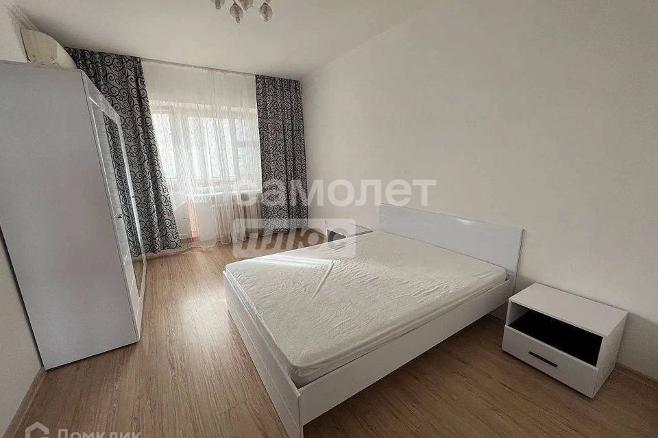 Продаётся 4-комнатная квартира, 167 м²