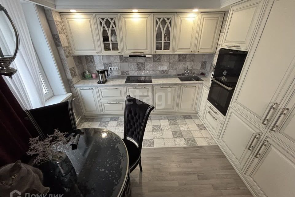 Продаётся 4-комнатная квартира, 85 м²