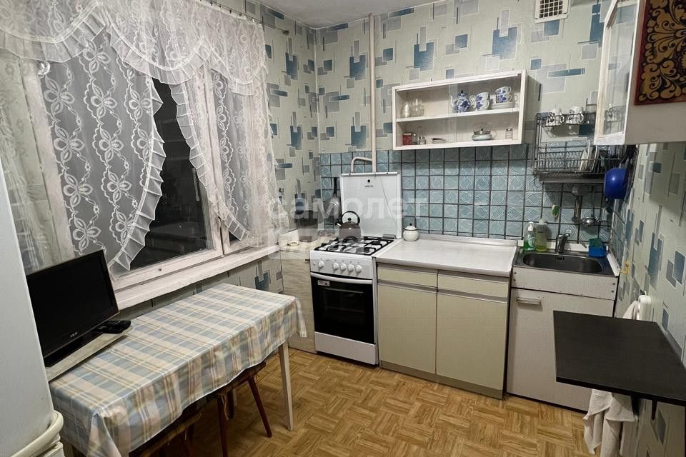 Продаётся 3-комнатная квартира, 60.5 м²