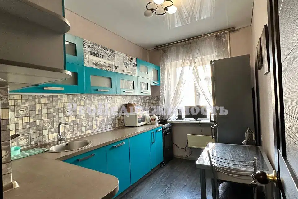 Продаётся 4-комнатная квартира, 71.1 м²