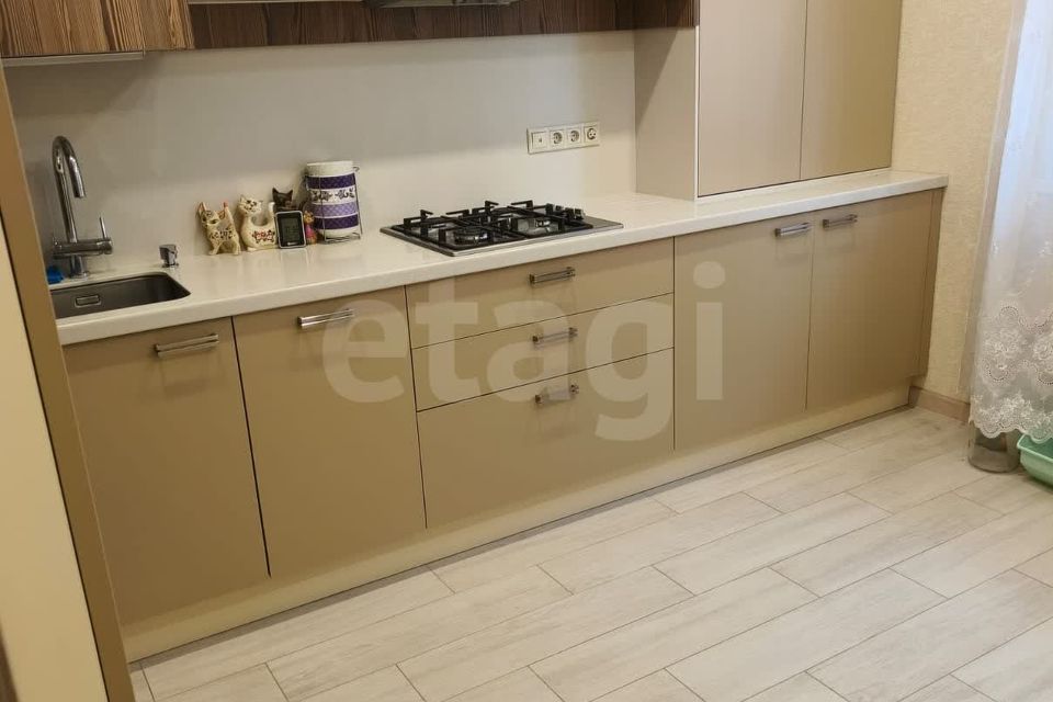 Продаётся 2-комнатная квартира, 57.8 м²