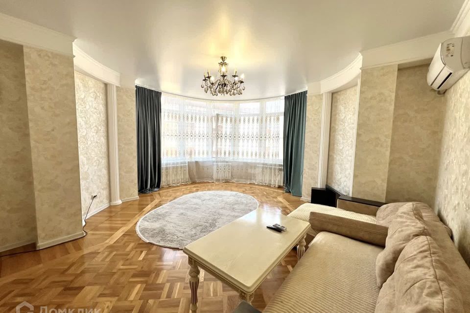 Продаётся 3-комнатная квартира, 100 м²