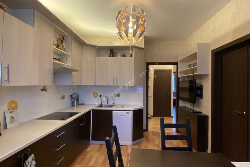 Сдаётся 2-комнатная квартира, 58.8 м²