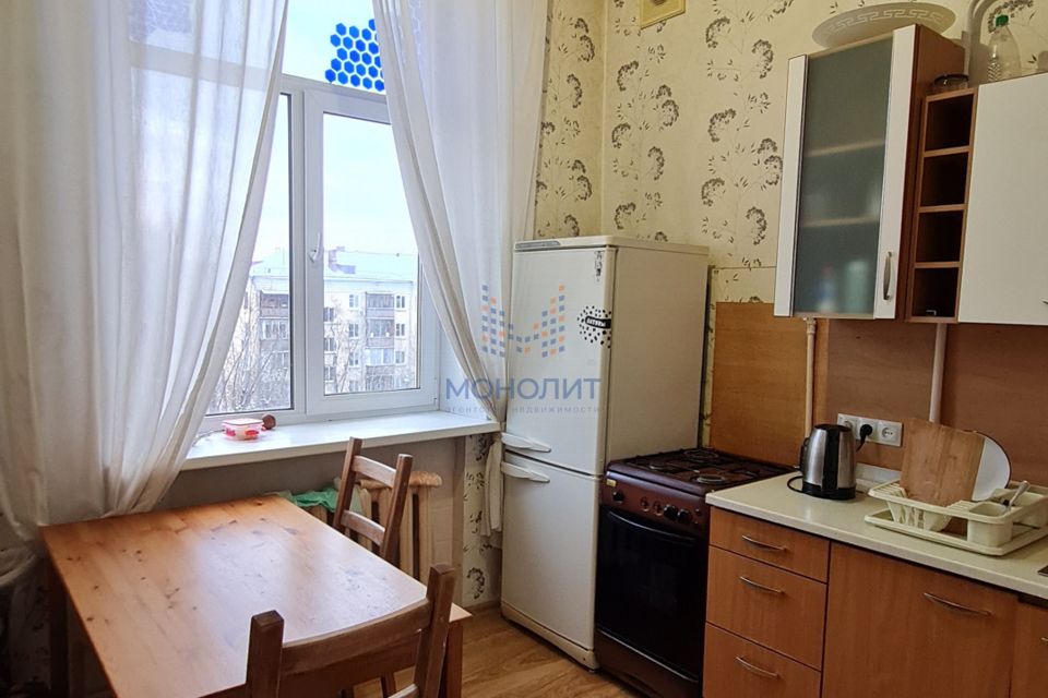 Продаётся 1-комнатная квартира, 42.4 м²
