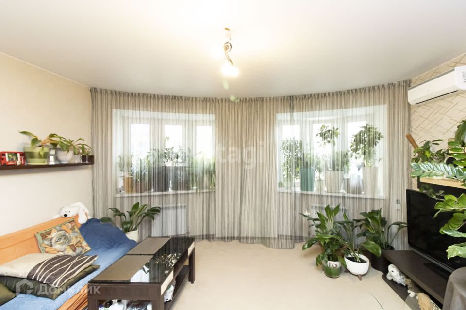 Продаётся 1-комнатная квартира, 52 м²