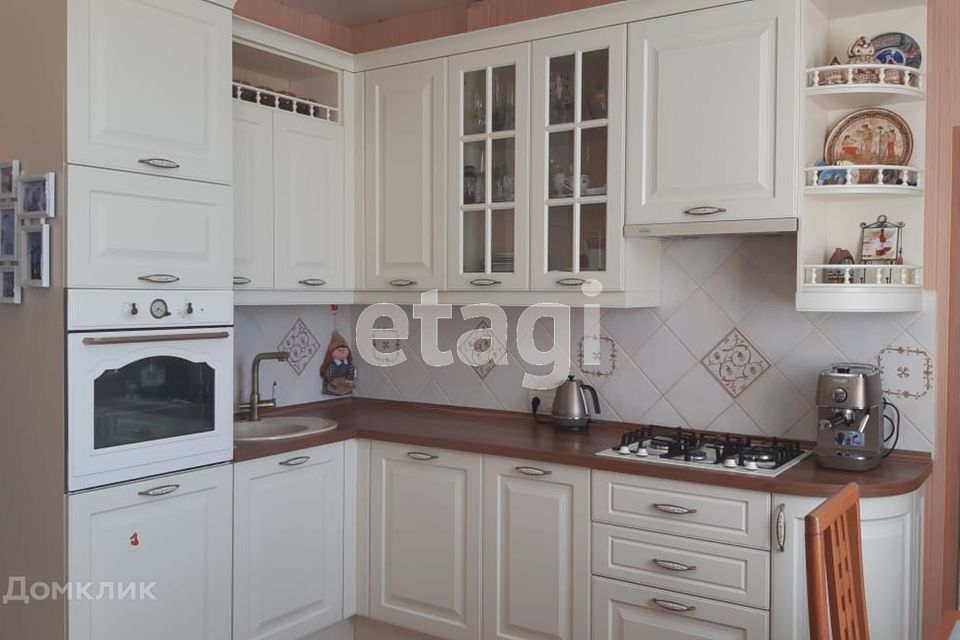 Продаётся 2-комнатная квартира, 65.4 м²
